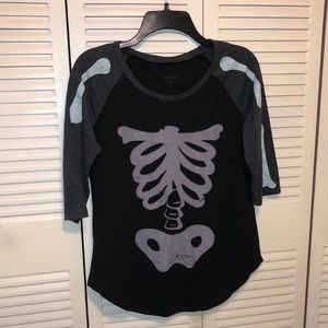 Zoe + Liv Skeleton Quarter Sleeve Shirt